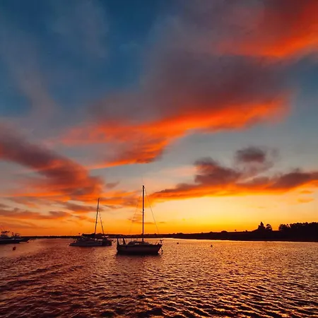 Botel Arraial Sailors